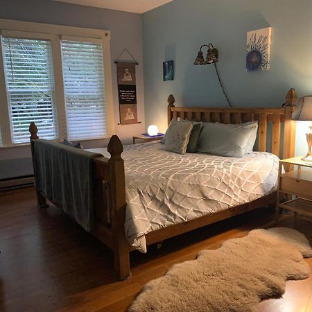 Mountain Meadows Inn & Chalet Suites Ashford Esterno foto
